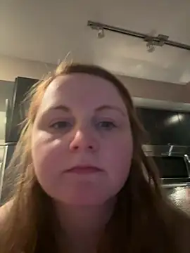 Snapshot of GingerSnap33 chatting on 01.04.25 GingerSnap33 online show from 01.04.25