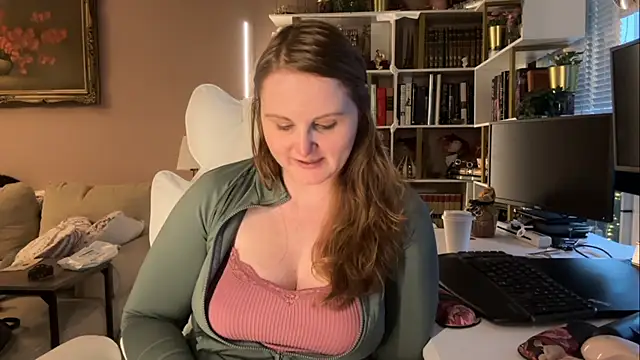 Snapshot of GingerSnap33 chatting on 01.12.25 GingerSnap33 online show from 01.12.25