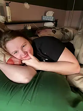 Snapshot of GingerSnap33 chatting on 02.02.25 GingerSnap33 online show from 02.02.25