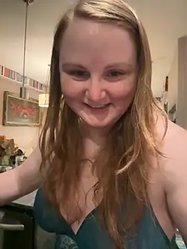 Snapshot of GingerSnap33 chatting on 10.16.25 GingerSnap33 online show from 10.16.25