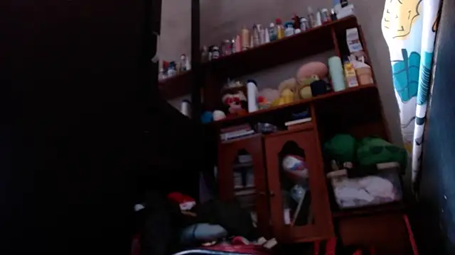 Snapshot of lilithanderson chatting on 12.17.25 lilithanderson online show from 12.17.25