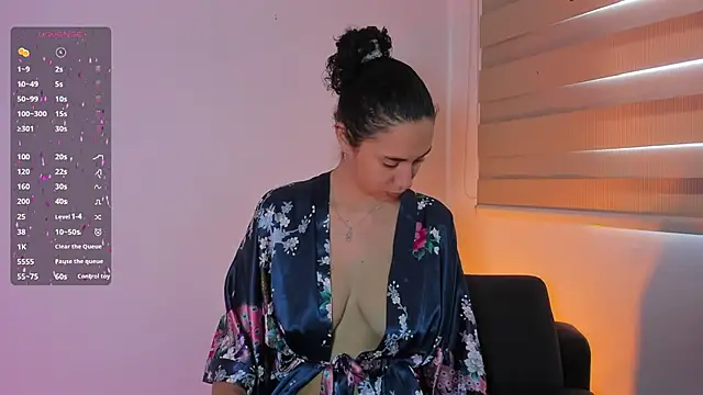 thaliacollins online show from 01.02.25