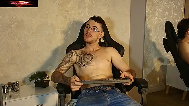 Snapshot of CodyWalkerR chatting on 06.11.26 CodyWalkerR online show from 06.11.26