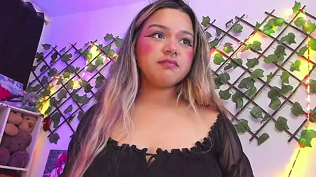 Snapshot of Pucaa_ chatting on 02.27.25 Pucaa online show from 02.27.25