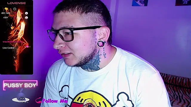 Snapshot of princeFtm chatting on 10.24.25 princeFtm online show from 10.24.25