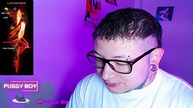 Snapshot of princeFtm chatting on 11.12.25 princeFtm online show from 11.12.25