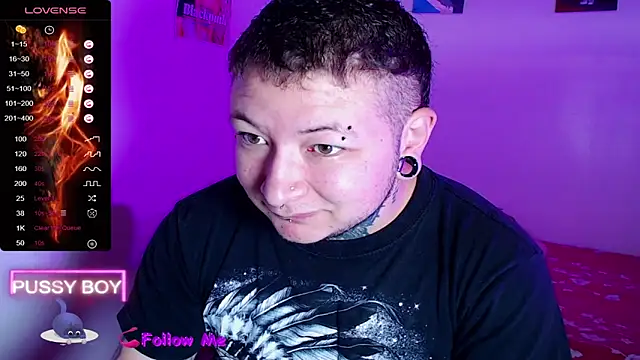 Snapshot of princeFtm chatting on 11.17.25 princeFtm online show from 11.17.25