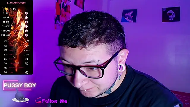 Snapshot of princeFtm chatting on 11.27.25 princeFtm online show from 11.27.25