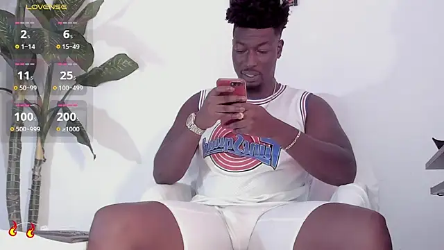 michaell james7 online show from 12.02.25