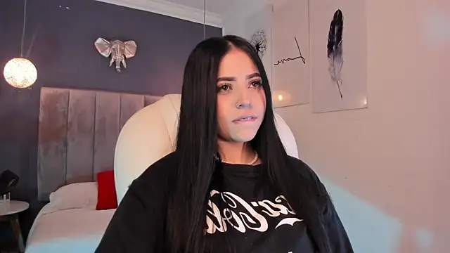 Snapshot of Maaiitee chatting on 03.02.25 Maaiitee online show from 03.02.25