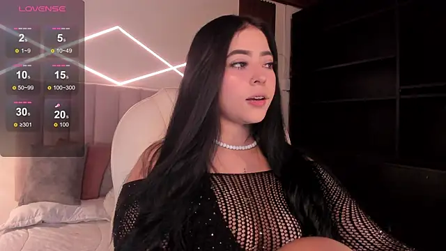 Snapshot of Maaiitee chatting on 12.04.25 Maaiitee online show from 12.04.25