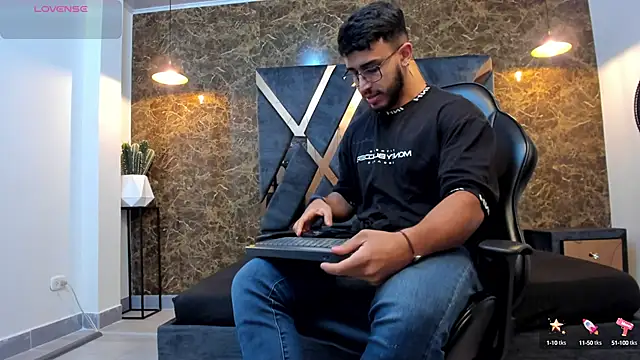 Liam Kleiin online show from 09.11.25