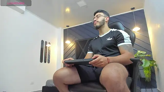 Liam Kleiin online show from 10.14.25