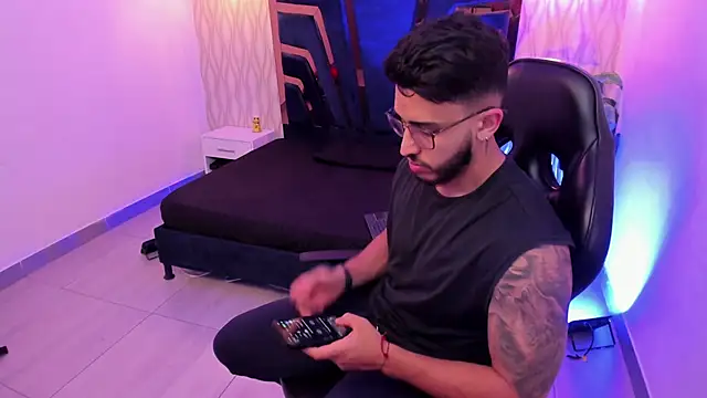 Liam Kleiin online show from 12.19.25