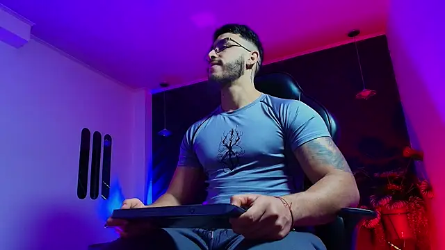 Liam Kleiin online show from 04.13.26