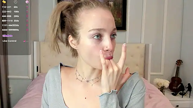 Snapshot of _LISA_BABYMETAL_ chatting on 02.03.26 LISA BABYMETAL online show from 02.03.26