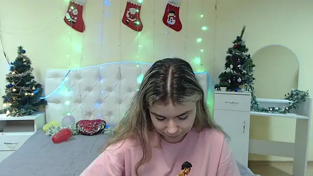 TinaRedly online show from 01.14.25