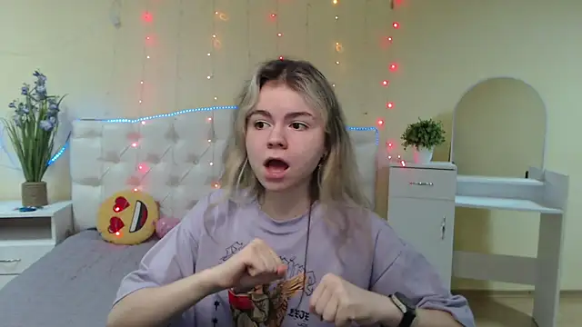 TinaRedly online show from 01.16.25