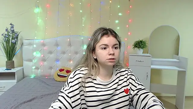 TinaRedly online show from 01.28.25