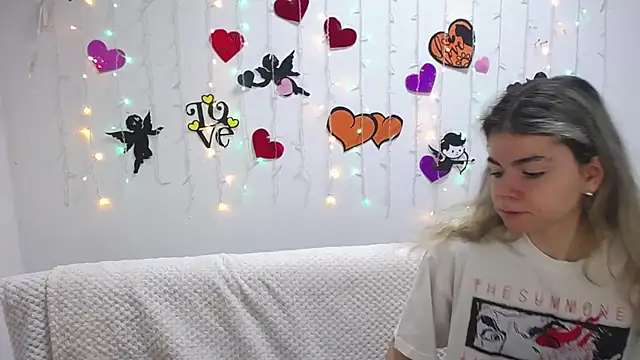 TinaRedly online show from 01.31.25