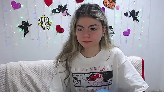 TinaRedly online show from 02.01.25