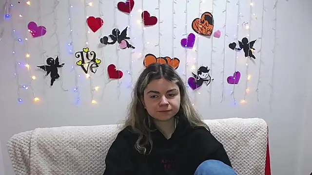 TinaRedly online show from 02.03.25