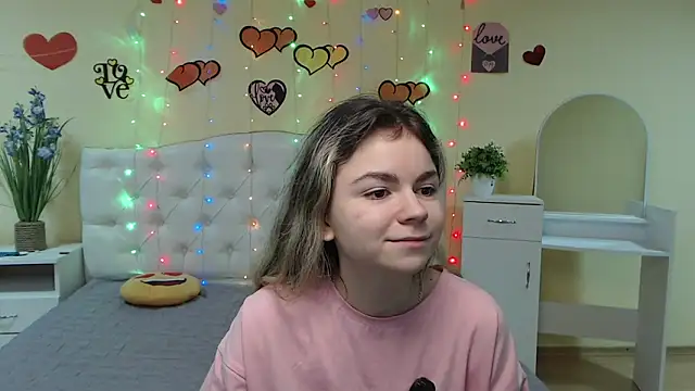 TinaRedly online show from 03.08.25