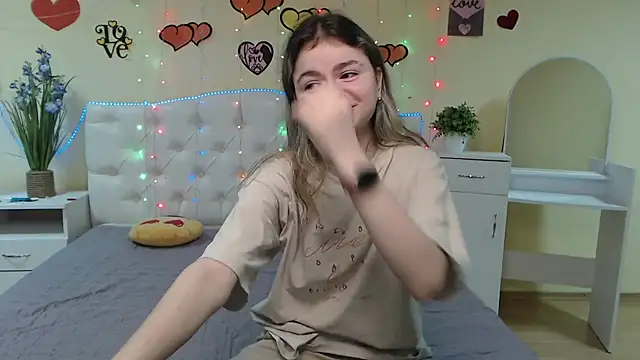 TinaRedly online show from 03.13.25