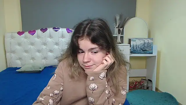 TinaRedly online show from 10.05.25