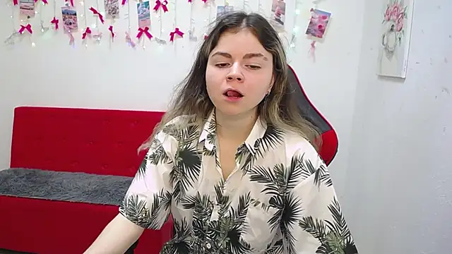 TinaRedly online show from 05.19.26