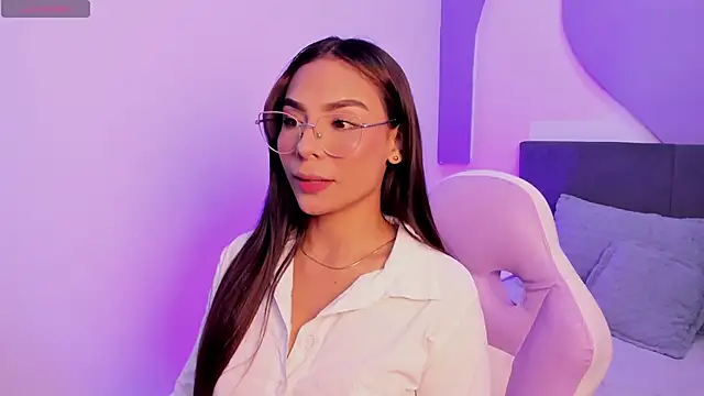 Snapshot of amira_cute2 chatting on 11.06.25 amira cute2 online show from 11.06.25