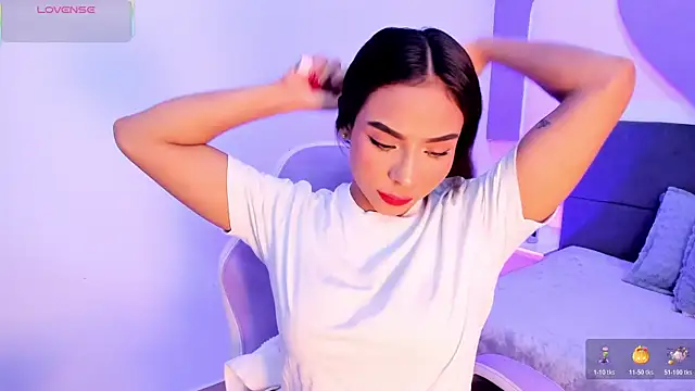 Snapshot of amira_cute2 chatting on 11.08.25 amira cute2 online show from 11.08.25