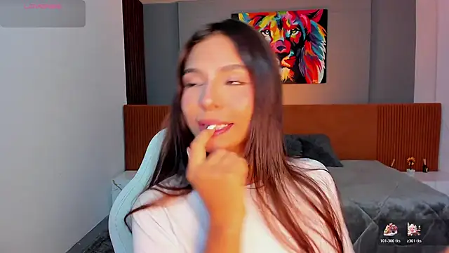 Snapshot of amira_cute2 chatting on 11.17.25 amira cute2 online show from 11.17.25