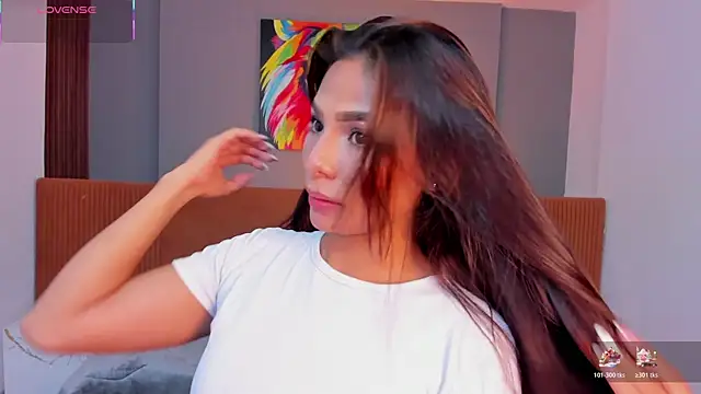 Snapshot of amira_cute2 chatting on 11.28.25 amira cute2 online show from 11.28.25