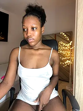 kellya  online show from 11.08.25