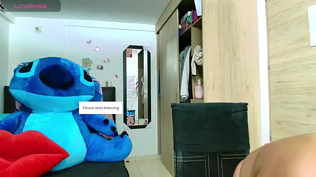 megan collins96 online show from 04.21.26