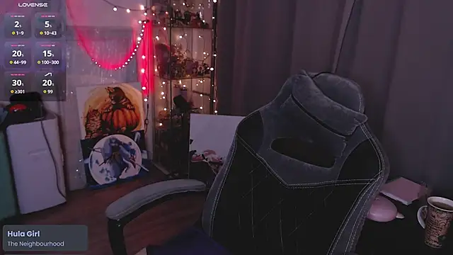 Snapshot of lissamuff chatting on 11.18.25 lissamuff online show from 11.18.25