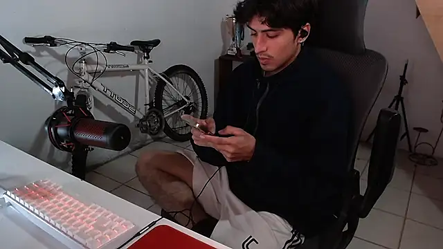 Thieves9 online show from 10.16.25