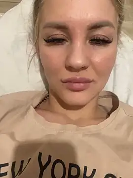 DreamGirl-777 online show from 01.07.25