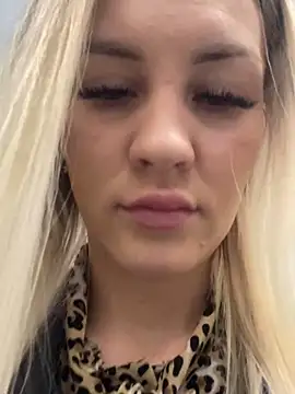 DreamGirl-777 online show from 02.10.25