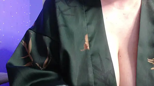 Snapshot of missdaniels chatting on 12.28.24 missdaniels online show from 12.28.24