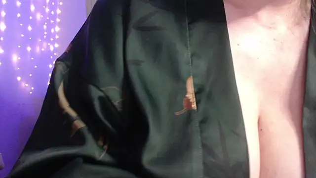 Snapshot of missdaniels chatting on 01.08.25 missdaniels online show from 01.08.25