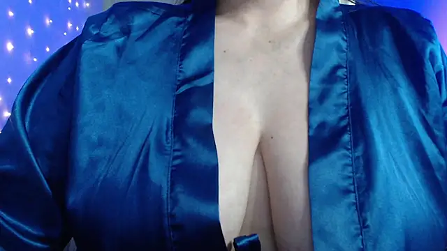 Snapshot of missdaniels chatting on 01.26.25 missdaniels online show from 01.26.25