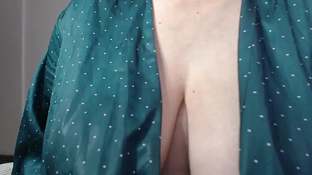 Snapshot of missdaniels chatting on 09.15.25 missdaniels online show from 09.15.25