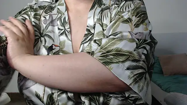 Snapshot of missdaniels chatting on 10.15.25 missdaniels online show from 10.15.25