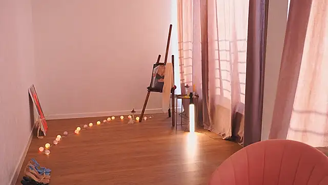 Snapshot of hereandnows_ chatting on 02.01.25 hereandnows online show from 02.01.25