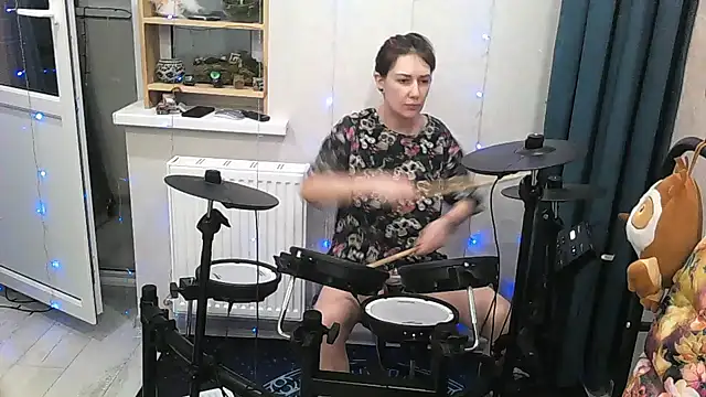 Snapshot of BlueXOwl chatting on 03.15.25 BlueXOwl online show from 03.15.25