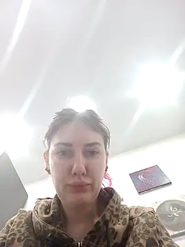 Snapshot of BlueXOwl chatting on 10.22.25 BlueXOwl online show from 10.22.25