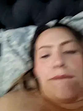 Snapshot of Valentina_St chatting on 02.16.25 Valentina St online show from 02.16.25