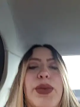 Snapshot of Valentina_St chatting on 02.22.25 Valentina St online show from 02.22.25